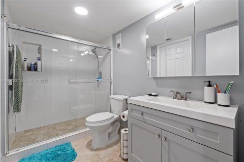 Copropriété à vendre à Miami, Floride: 2 chambres, 111.2 m2 № 1987012 - photo 19