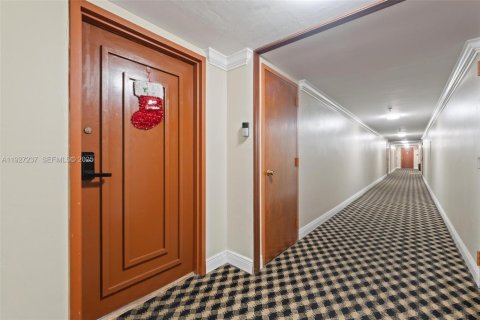 Copropriété à vendre à Miami, Floride: 2 chambres, 111.2 m2 № 1987012 - photo 21