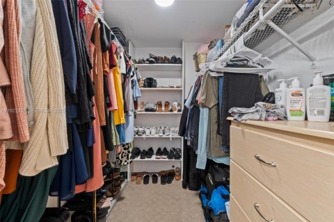 Copropriété à vendre à Miami, Floride: 2 chambres, 111.2 m2 № 1987012 - photo 16