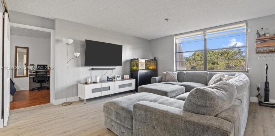 Condo à Miami, Floride, 2 chambres № 1987012