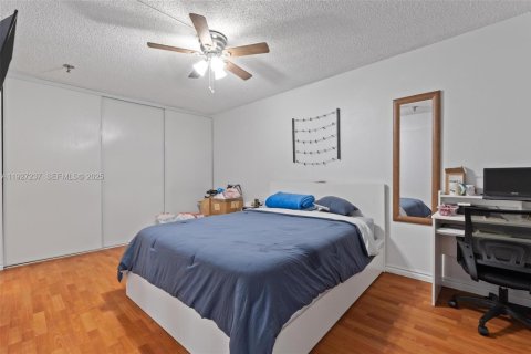 Copropriété à vendre à Miami, Floride: 2 chambres, 111.2 m2 № 1987012 - photo 17