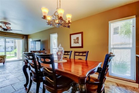 Condominio en venta en Saint Pete Beach, Florida, 2 dormitorios, 92.9 m2 № 1893714 - foto 16
