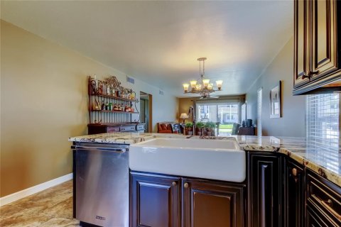 Condominio en venta en Saint Pete Beach, Florida, 2 dormitorios, 92.9 m2 № 1893714 - foto 10
