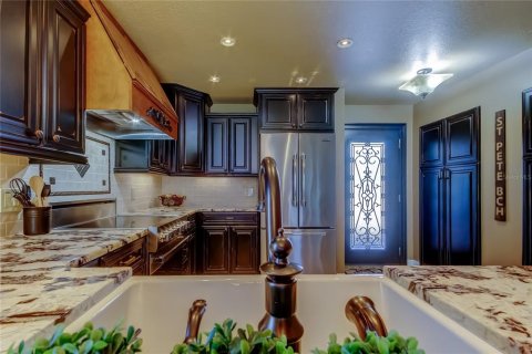Condominio en venta en Saint Pete Beach, Florida, 2 dormitorios, 92.9 m2 № 1893714 - foto 12