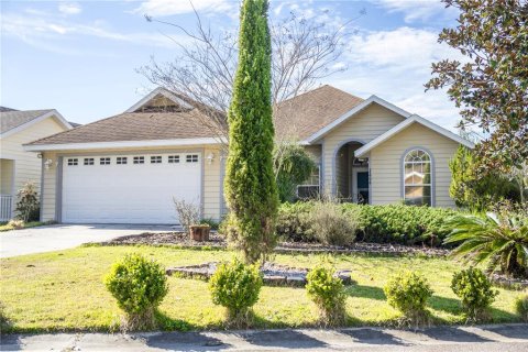 House in Alachua, Florida 3 bedrooms, 157.75 sq.m. № 2238423