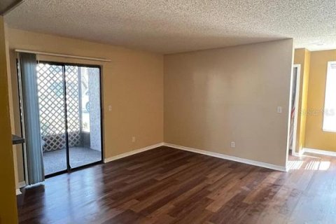 Condo in Winter Park, Florida, 1 bedroom № 2403682 - photo 4