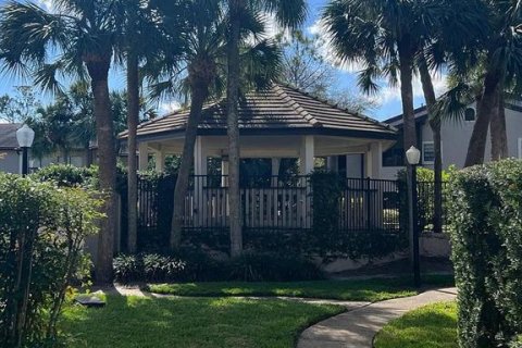 Condo in Winter Park, Florida, 1 bedroom № 2403682 - photo 14