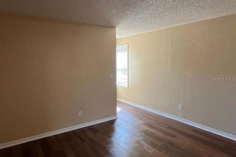 Condo in Winter Park, Florida, 1 bedroom № 2403682 - photo 5