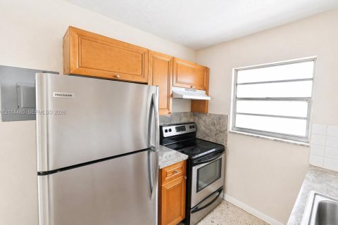 Apartamento en Hialeah, Florida 1 dormitorio № 2435730