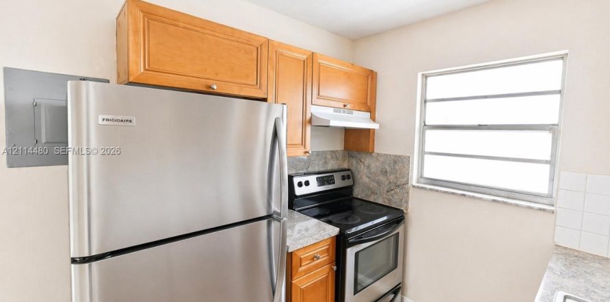 Apartamento en Hialeah, Florida 1 dormitorio № 2435730