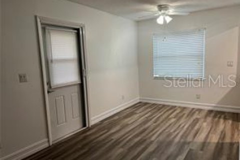 Condo in Sun City Center, Florida, 2 bedrooms  № 1560658 - photo 7