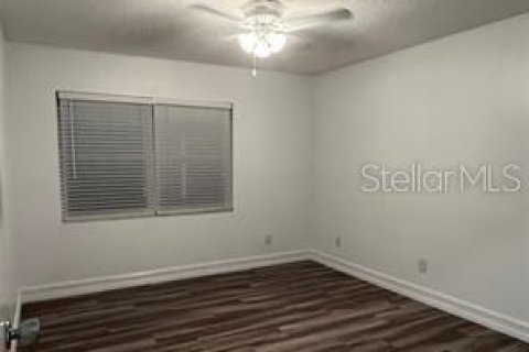 Condo in Sun City Center, Florida, 2 bedrooms  № 1560658 - photo 21
