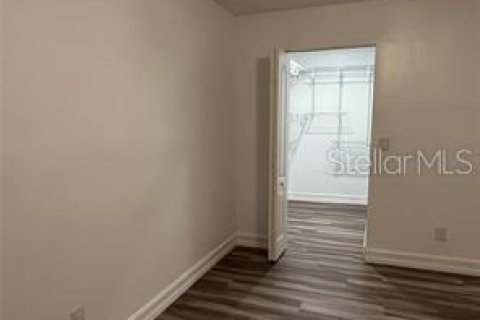 Condo in Sun City Center, Florida, 2 bedrooms  № 1560658 - photo 23