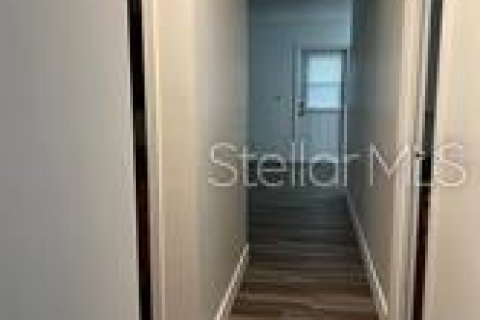 Condo in Sun City Center, Florida, 2 bedrooms  № 1560658 - photo 14