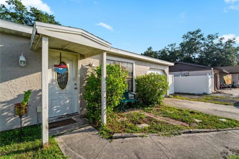 House in Port Charlotte, Florida 2 bedrooms, 111.48 sq.m. № 2216778 - photo 29
