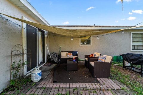 House in Port Charlotte, Florida 2 bedrooms, 111.48 sq.m. № 2216778 - photo 24
