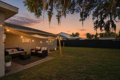 House in Port Charlotte, Florida 2 bedrooms, 111.48 sq.m. № 2216778 - photo 3