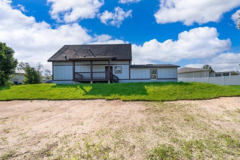 House in Deltona, Florida 3 bedrooms, 137.68 sq.m. № 1819593 - photo 27