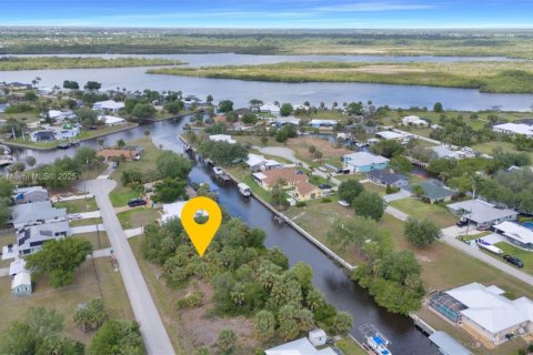 Land in Punta Gorda, Florida № 1985632 - photo 2