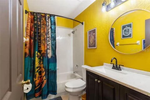 Townhouse in Davenport, Florida 4 bedrooms, 172.43 sq.m. № 2094756 - photo 28