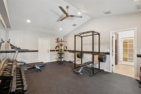 House in Brandon, Florida 7 bedrooms, 424.66 sq.m. № 1875781 - photo 26