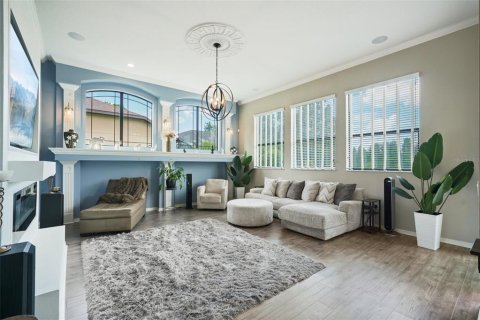 House in Brandon, Florida 7 bedrooms, 424.66 sq.m. № 1875781 - photo 10