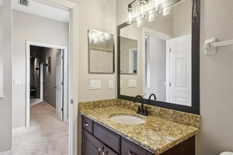 House in Brandon, Florida 7 bedrooms, 424.66 sq.m. № 1875781 - photo 30