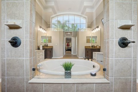 House in Brandon, Florida 7 bedrooms, 424.66 sq.m. № 1875781 - photo 19