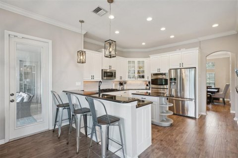 House in Brandon, Florida 7 bedrooms, 424.66 sq.m. № 1875781 - photo 7