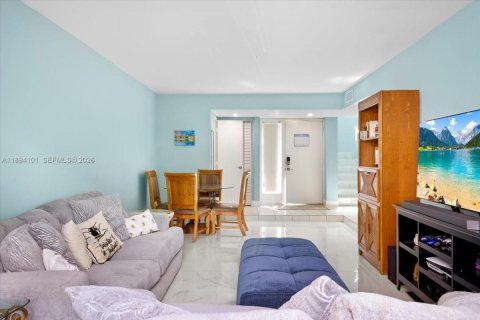 Copropriété à vendre à Davie, Floride: 4 chambres, 116.13 m2 № 2288295 - photo 6