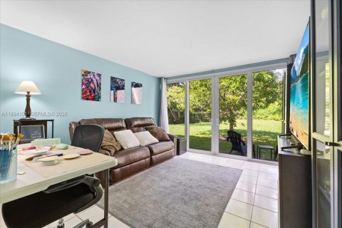 Copropriété à vendre à Davie, Floride: 4 chambres, 116.13 m2 № 2288295 - photo 19