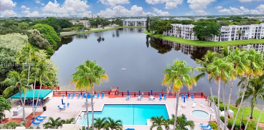Condo à Davie, Floride, 4 chambres № 2288295