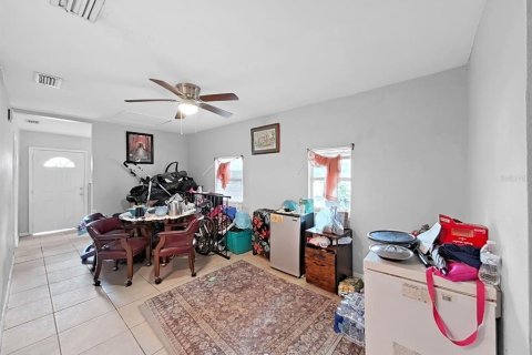 Propiedad comercial en venta en Tampa, Florida, 6 dormitorios, 160.35 m2 № 2220829 - foto 4