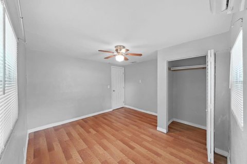 Propiedad comercial en venta en Tampa, Florida, 6 dormitorios, 160.35 m2 № 2220829 - foto 22