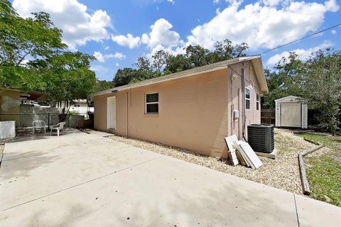 Propiedad comercial en venta en Tampa, Florida, 6 dormitorios, 160.35 m2 № 2220829 - foto 14