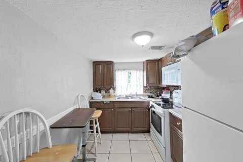 Propiedad comercial en venta en Tampa, Florida, 6 dormitorios, 160.35 m2 № 2220829 - foto 7