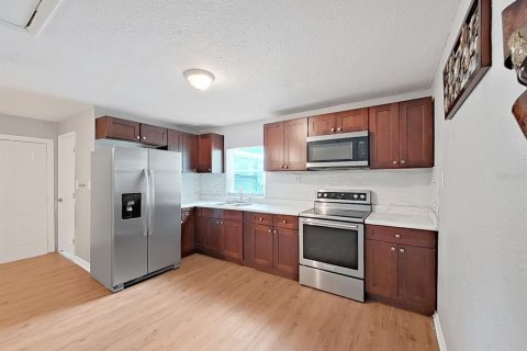 Propiedad comercial en venta en Tampa, Florida, 6 dormitorios, 160.35 m2 № 2220829 - foto 19