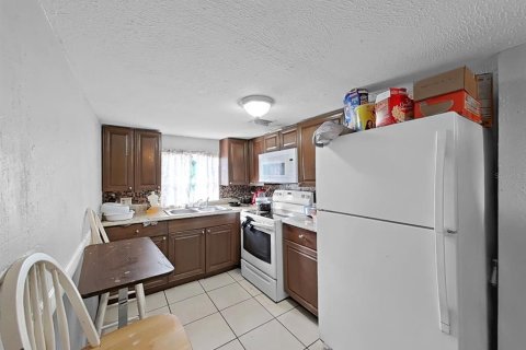 Propiedad comercial en venta en Tampa, Florida, 6 dormitorios, 160.35 m2 № 2220829 - foto 8