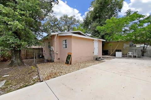 Propiedad comercial en venta en Tampa, Florida, 6 dormitorios, 160.35 m2 № 2220829 - foto 11