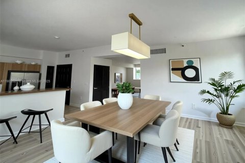 Townhouse in Hollywood, Florida 4 bedrooms, 197.6 sq.m. № 1954296 - photo 6