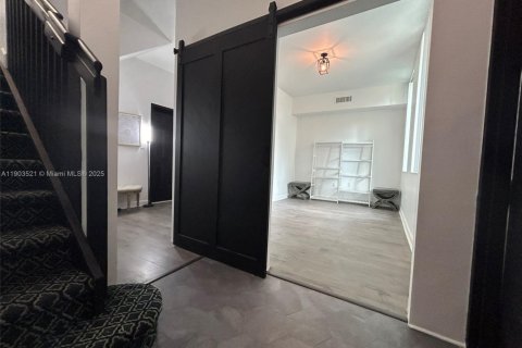 Townhouse in Hollywood, Florida 4 bedrooms, 197.6 sq.m. № 1954296 - photo 4