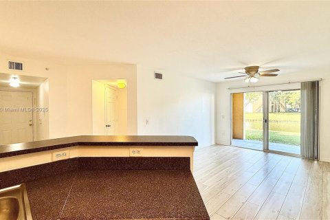 Copropriété à louer à West Palm Beach, Floride: 2 chambres, 98.48 m2 № 1970750 - photo 18