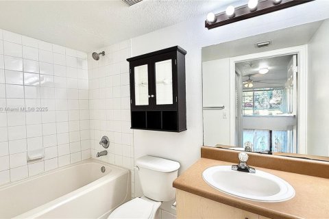 Copropriété à louer à West Palm Beach, Floride: 2 chambres, 98.48 m2 № 1970750 - photo 26