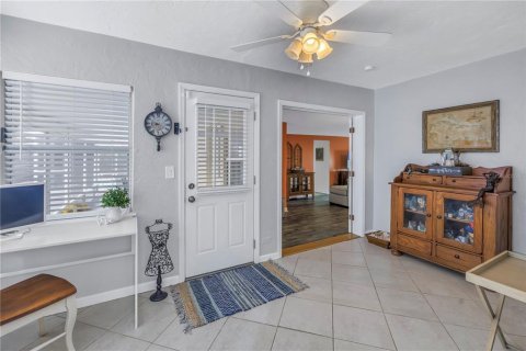 House in Saint Petersburg, Florida 3 bedrooms, 136.47 sq.m. № 1567512 - photo 23