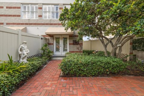 Condominio en venta en Tampa, Florida, 3 dormitorios, 167.32 m2 № 1803923 - foto 18