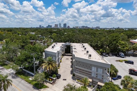 Condominio en venta en Tampa, Florida, 3 dormitorios, 167.32 m2 № 1803923 - foto 1