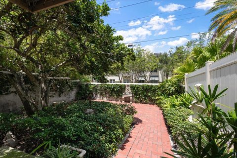Condominio en venta en Tampa, Florida, 3 dormitorios, 167.32 m2 № 1803923 - foto 17