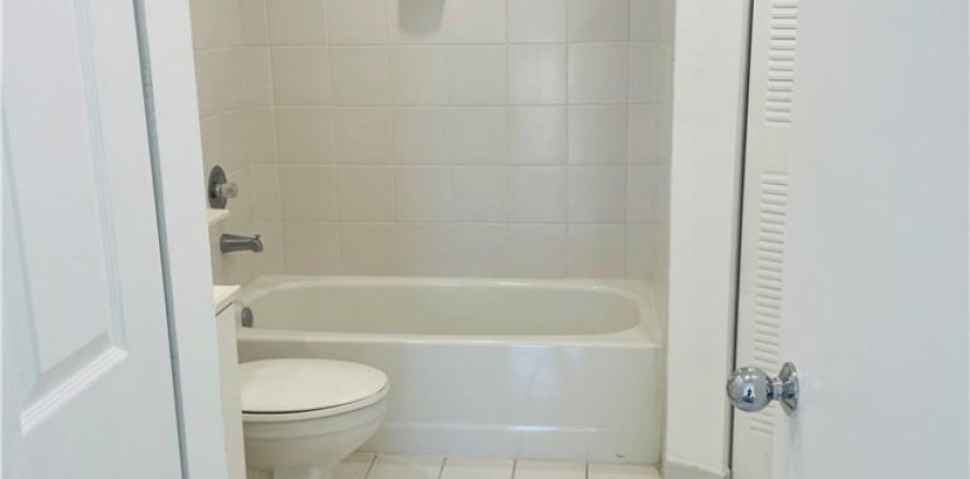 Condo in Aventura, Florida, 2 bedrooms № 1060220