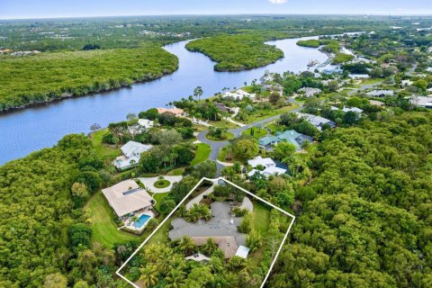 House in Palm City, Florida 3 bedrooms, 336.86 sq.m. № 2173897 - photo 24