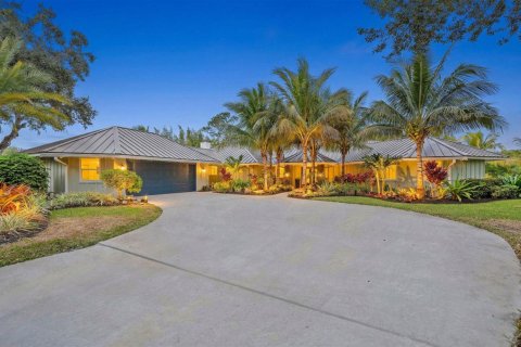 House in Palm City, Florida 3 bedrooms, 336.86 sq.m. № 2173897 - photo 20